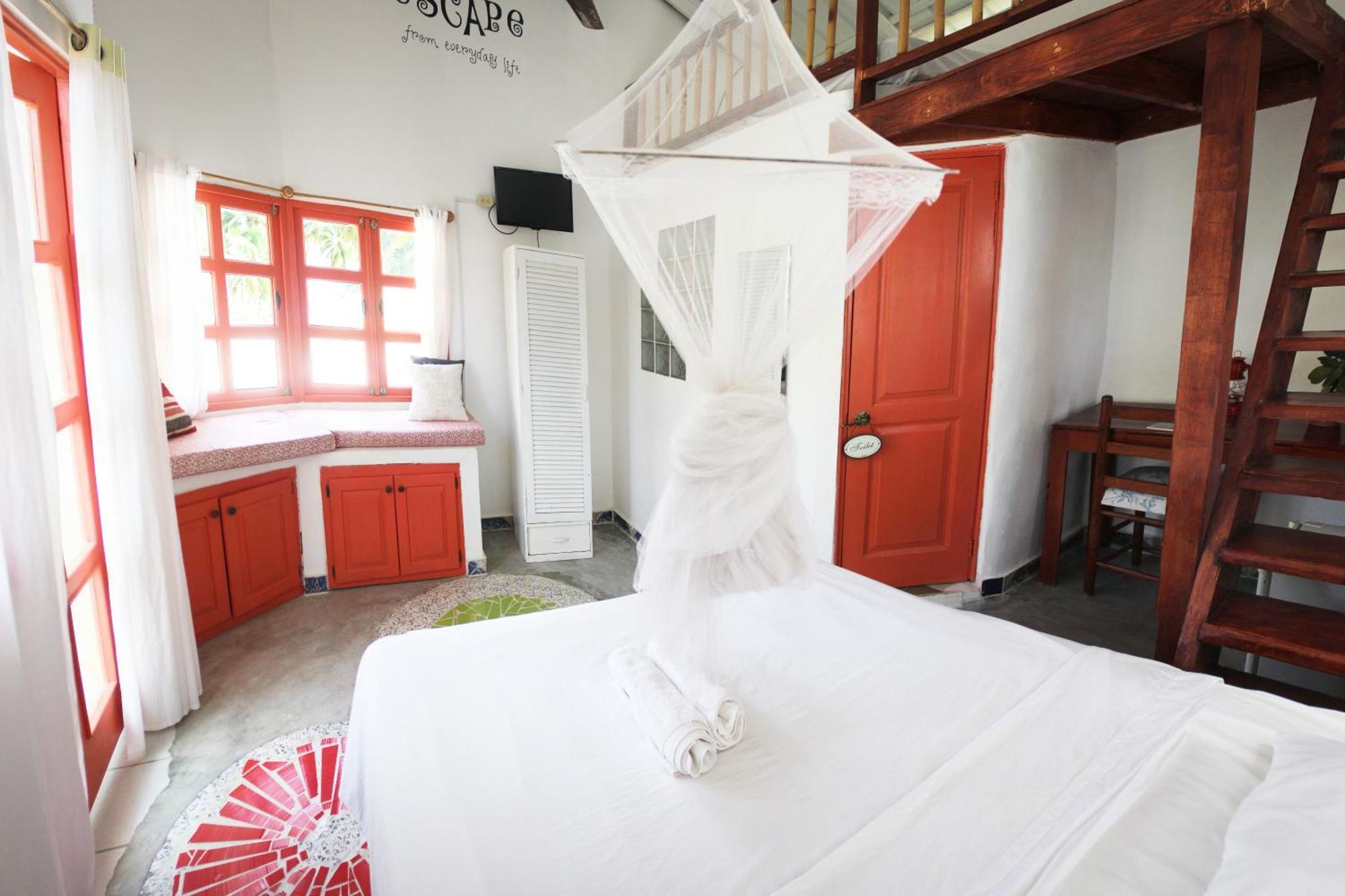 Casa Delfin Guest House Лас-Терренас Екстер'єр фото