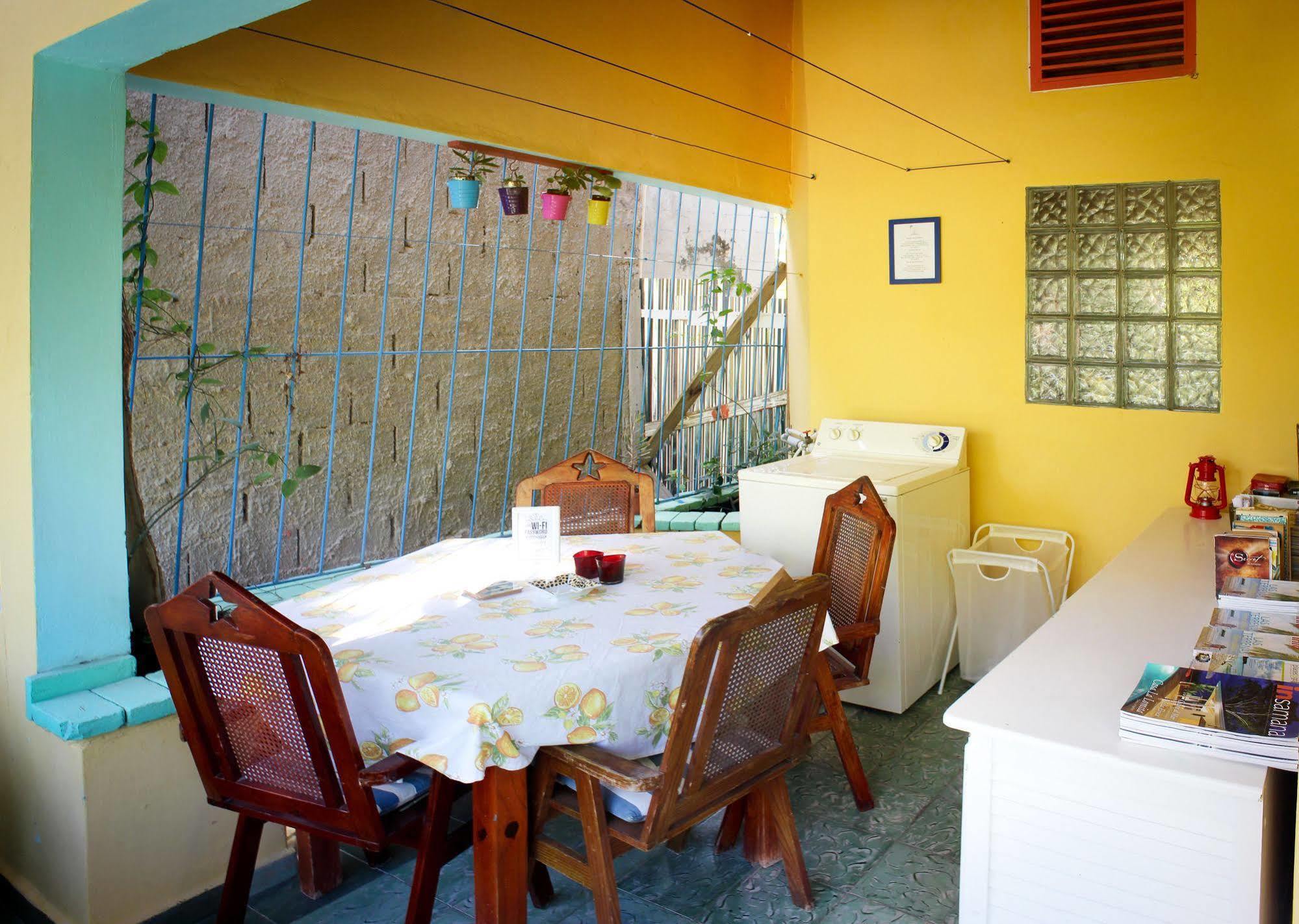 Casa Delfin Guest House Лас-Терренас Екстер'єр фото